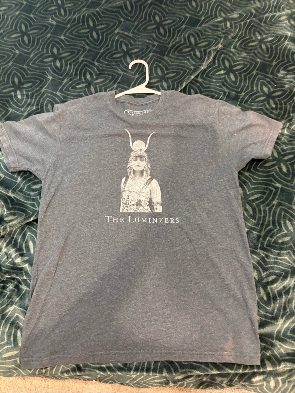 Graphic Tee - Gray Short Sleeve Shirt